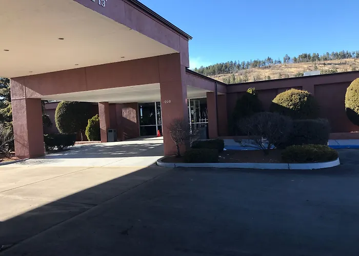 Days By Wyndham Near Downtown/nau On Route 66 Hotel