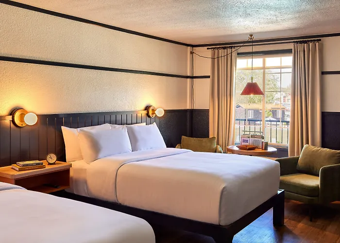Hotel Days By Wyndham Near Downtown/nau On Route 66 3*
