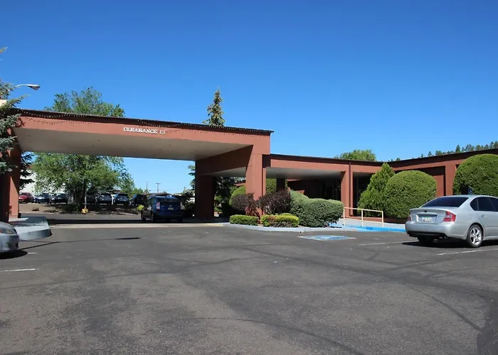 Days By Wyndham Near Downtown/nau On Route 66 3*